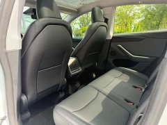 Tesla Model Y Rear-Wheel Drive - ფოტო 11