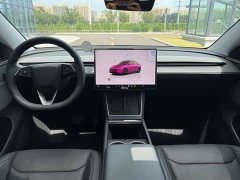 Tesla Model Y Rear-Wheel Drive - ფოტო 9