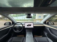 Tesla Model Y Rear-Wheel Drive - ფოტო 5