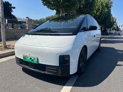Li Auto Li Xiang MEGA 2024 Ultra - ფოტო 1