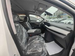 Buick GL8 Luxurious Edition Premium Trim - ფოტო 12