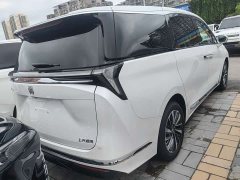 Buick GL8 Luxurious Edition Premium Trim - ფოტო 14