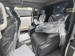 Buick GL8 Luxurious Edition Premium Trim - ფოტო 9