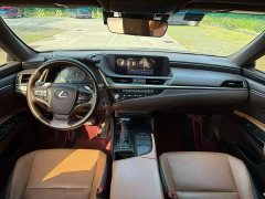 Lexus ES 300h Excellence - ფოტო 4