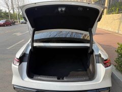 Geely Galaxy E8 700km Long-Range Smart Driving Edition - ფოტო 11