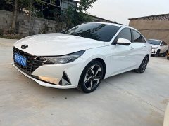 Hyundai Elantra 1.5L CVT Luxury - ფოტო 1