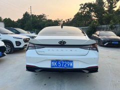 Hyundai Elantra 1.5L CVT Luxury - ფოტო 5