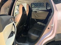 Lynk & Co Geely Lynk & Co 06 1.5T Shero Pink Special Edition - ფოტო 5