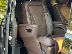 Mercedes-Benz V-Class 2022 V 260 L Long Wheelbase Luxury Edition - ფოტო 9