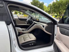 IM Motors Zhiji L6 Max Standard Edition - photo 15