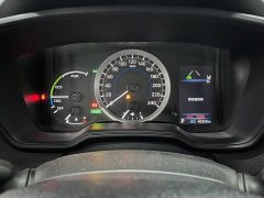 Toyota Corolla Hybrid 1.8H E-CVT Luxury - ფოტო 11