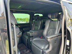 Toyota Vellfire 2020 Dual Motor 2.5L HV Premium Edition - ფოტო 4