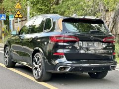 BMW X5 xDrive40i Deluxe Version M - ფოტო 8
