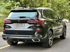 BMW X5 xDrive40i Deluxe Version M - ფოტო 9