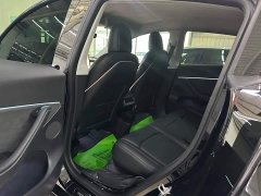 Tesla Model Y Rear-Wheel Drive - ფოტო 5