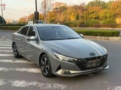 Hyundai Elantra 1.5L CVT Luxury - ფოტო 3