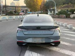 Hyundai Elantra 1.5L CVT Luxury - ფოტო 8