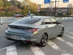 Hyundai Elantra 1.5L CVT Luxury - ფოტო 9