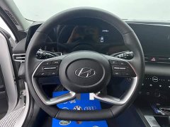 Hyundai Elantra 2022 1.5L CVT Luxury - ფოტო 16