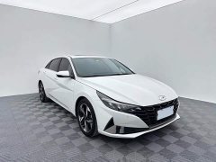 Hyundai Elantra 2022 1.5L CVT Luxury - ფოტო 3