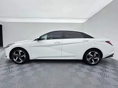 Hyundai Elantra 2022 1.5L CVT Luxury - ფოტო 8