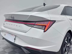 Hyundai Elantra 2022 1.5L CVT Luxury - ფოტო 9