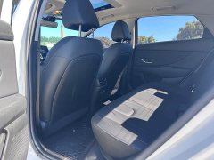 Hyundai Elantra 1.5L CVT Luxury - ფოტო 17
