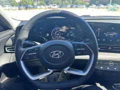 Hyundai Elantra 1.5L CVT Luxury - ფოტო 9