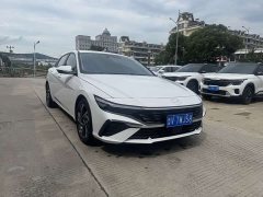 Hyundai Elantra 1.5L CVT Luxury - ფოტო 2