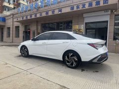 Hyundai Elantra 1.5L CVT Luxury - ფოტო 3