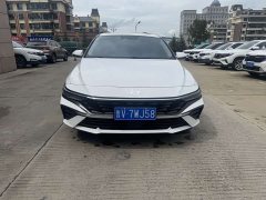 Hyundai Elantra 1.5L CVT Luxury - ფოტო 4
