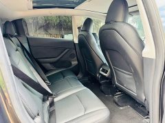 Tesla Model Y Rear-Wheel Drive - ფოტო 10