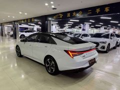 Hyundai Elantra 1.5L CVT Luxury - ფოტო 5