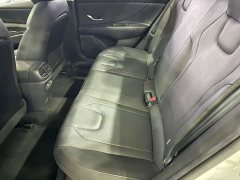 Hyundai Elantra 1.5L CVT Luxury - ფოტო 8