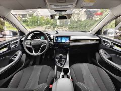 SAIC MG i5 1.5L Manual Superior Edition - ფოტო 11