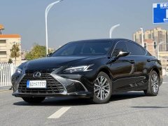 Lexus ES 300h Premium Edition - ფოტო 1