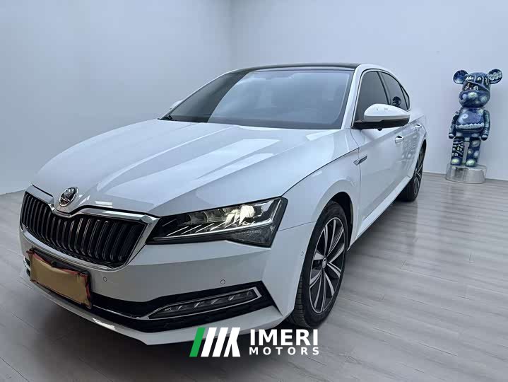 Skoda Superb TSI280 DSG Prestige - ავტომობილი ჩინეთიდან