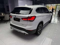 BMW X1 2022 sDrive20Li Fashion - ფოტო 4