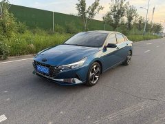Hyundai Elantra 1.5L CVT Luxury - ფოტო 1