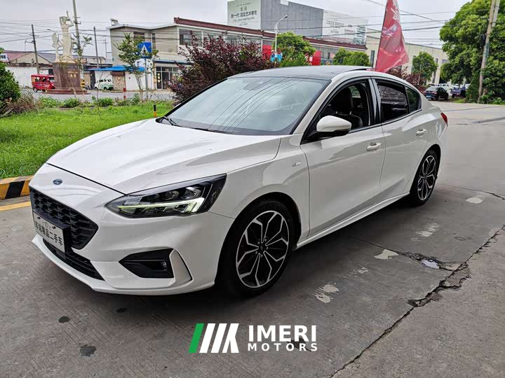 Ford Focus Sedan EcoBoost 180 Automatic ST Line - ავტომობილი ჩინეთიდან