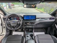 Ford Focus Sedan EcoBoost 180 Automatic ST Line - ფოტო 5