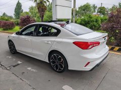 Ford Focus Sedan EcoBoost 180 Automatic ST Line - ფოტო 6