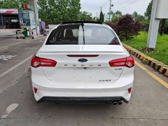 Ford Focus Sedan EcoBoost 180 Automatic ST Line - ფოტო 9