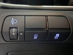 Hyundai Elantra 1.5L CVT Luxury - ფოტო 18