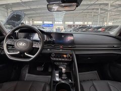Hyundai Elantra 1.5L CVT Luxury - ფოტო 5