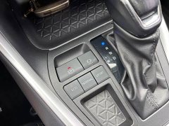 Toyota Vland 2.0L CVT FWD Luxury Plus - ფოტო 13
