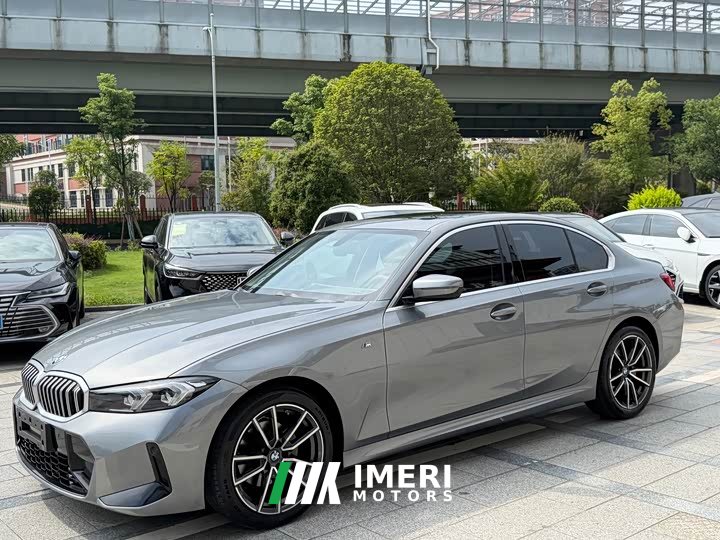 BMW 3 Series 2023 320i M Sport Package - ავტომობილი ჩინეთიდან