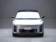 Li Auto i8 Standard Edition - ფოტო 17