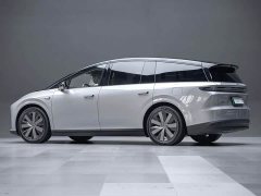 Li Auto i8 Standard Edition - ფოტო 19