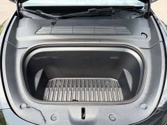 Tesla Model Y Performance All-Wheel Drive - ფოტო 14
